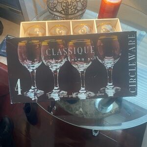 Classiques Entier Gold Rimmed Wine Glass Set
